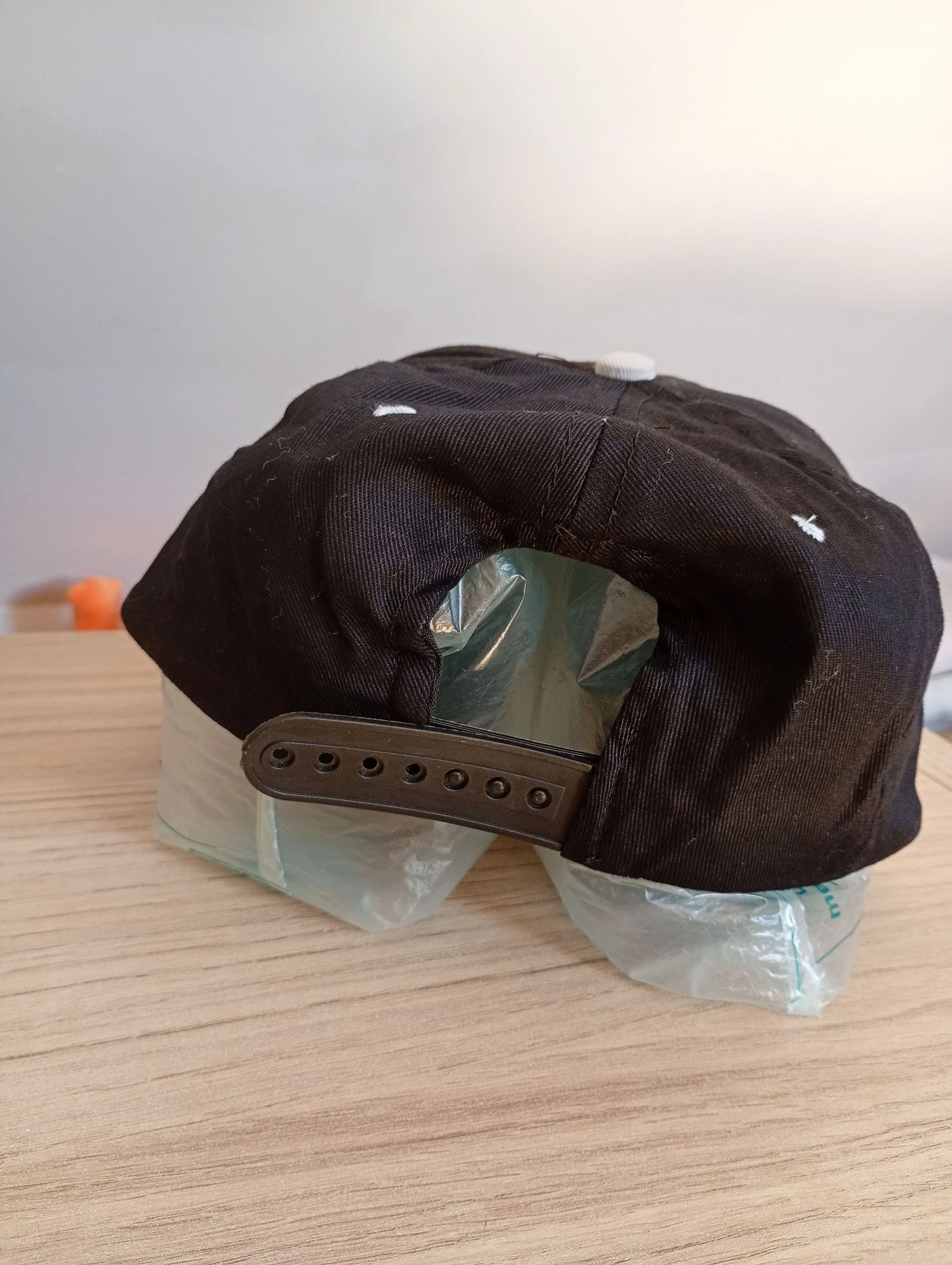 90s vintage snapback hat black and white – photo 3